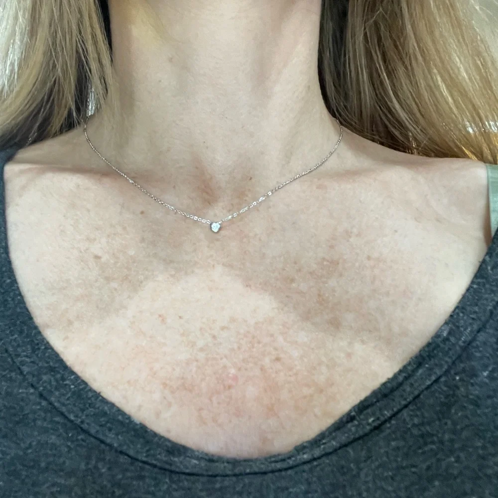 14k Gold Dainty .2ct heart necklace - Picture 6 of 8